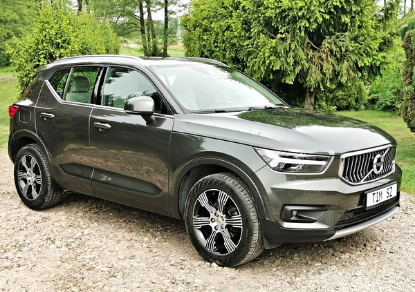 Volvo XC 40 cena 116800 przebieg: 122000, rok produkcji 2019 z Świdnica małe 742